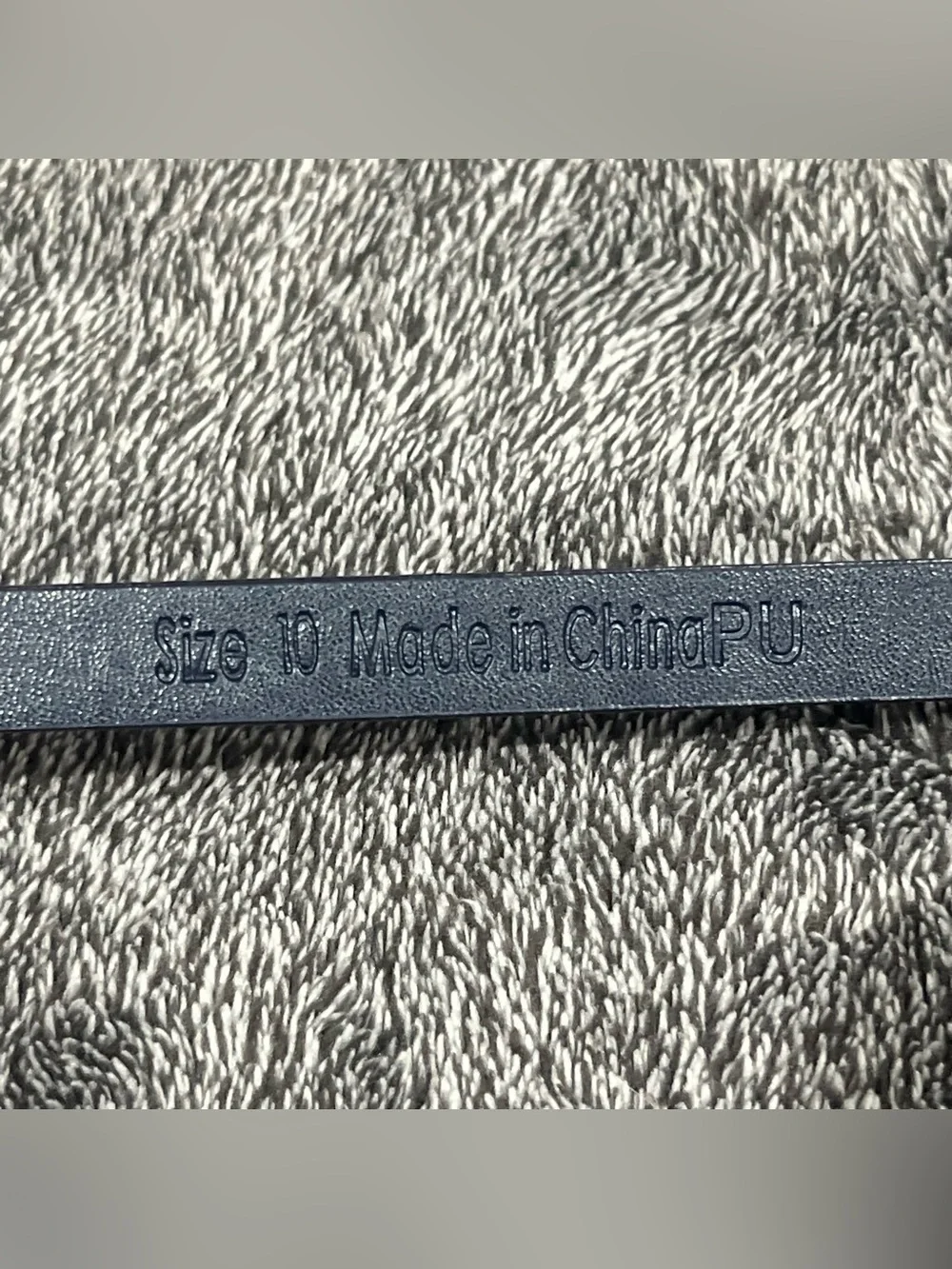 Tommy Hilfiger glossy Navy Blue slim Belt size 10 (37 inches long)